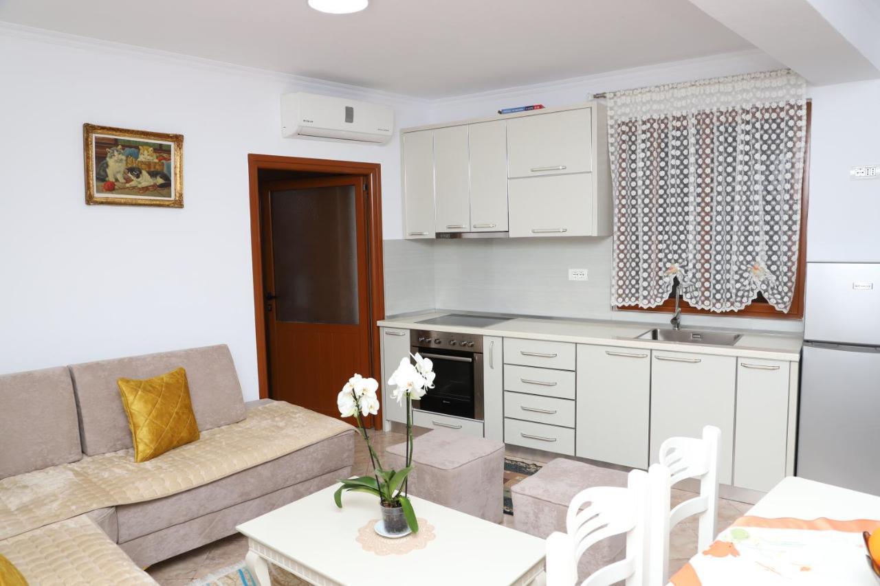 Downtown Apartment 2 Berati Exterior foto